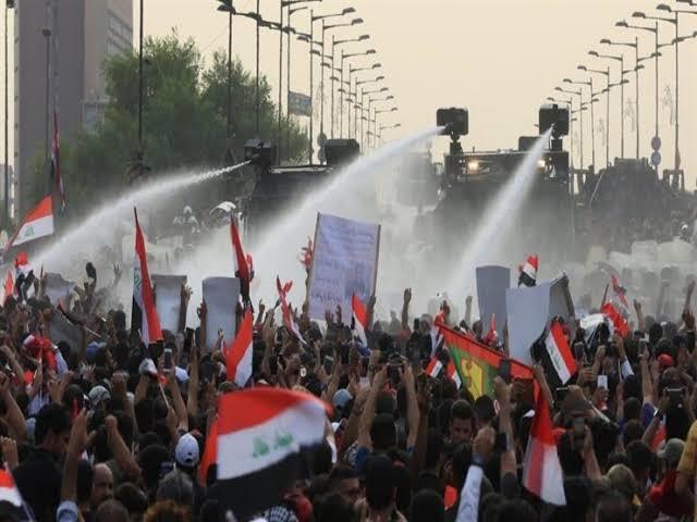 محتجون عراقيون