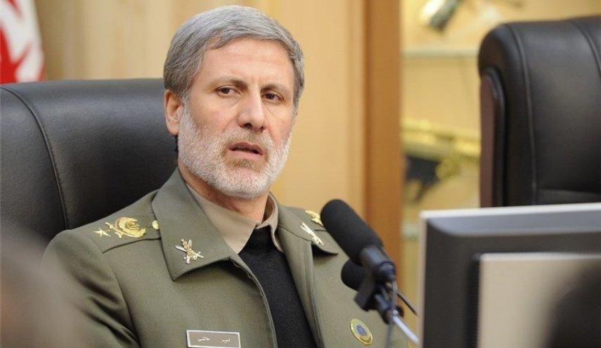 وزير الدفاع الإيراني العميد أمير حاتمي