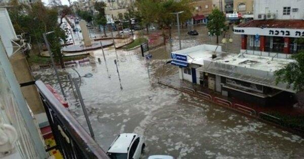 إسرائيل تغرق في أمطار غير مسبوقة