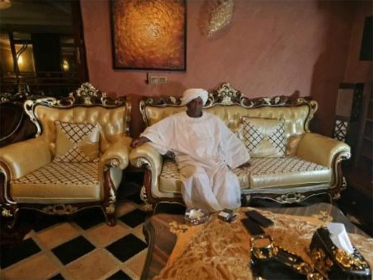 رجل الأعمال السوداني ابو القاسم برطم خلال مقابلة م