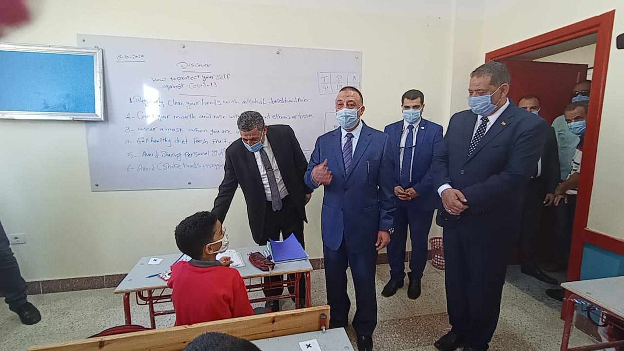 محافظ الإسكندرية يفتتح 3 مدارس جديدة ويشدد على الإ