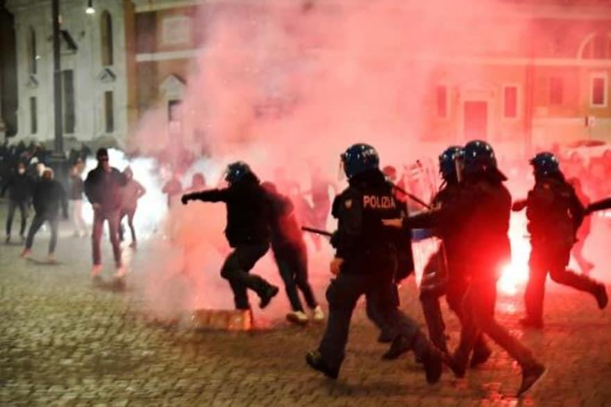 اشتباكات بين محتجين إيطاليين والشرطة في روما