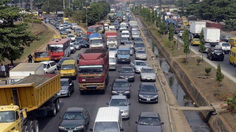 ازدحام مروري في مدينة لاغوس: نحو ربع السيارات المس