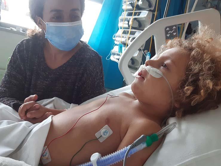 طفل بلجيكي يدخل في غيبوبة بسبب كورونا