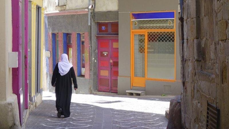 تضم فرنسا أكبر مجتمع من المسلمين في أوروبا الغربية