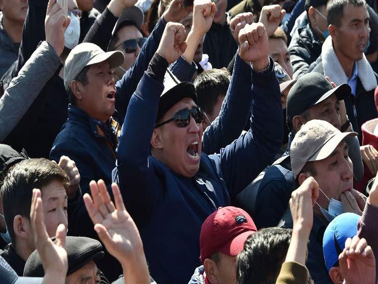 متظاهرون يطالبون بمحاكمة رئيس قرغيزستان سورونباي ج