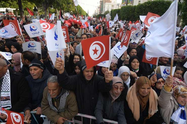 تونسيون يحيون الذكرى الخامسة للثورة التي أطاحت زين