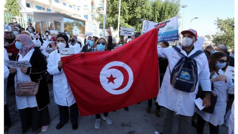 تتكرر الاحتجاجات والإضرابات في تونس