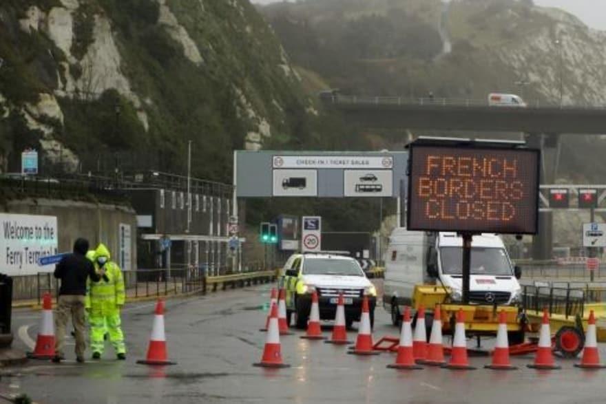 إغلاق الحدود الفرنسية في دوفر في بريطانيا