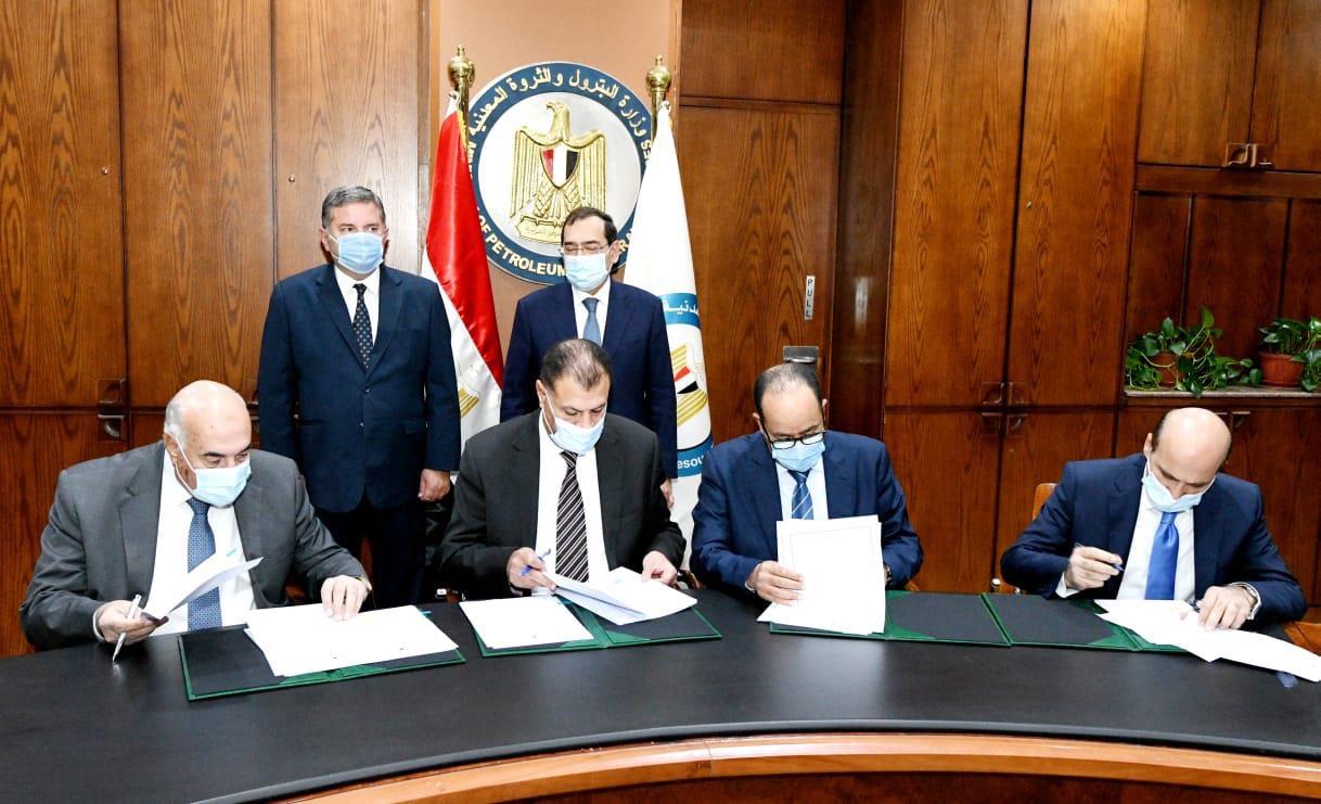 خلال توقيع الاتفاقيات بين الوزارتين 