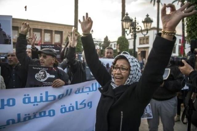 مغاربة يتظاهرون من اجل حرية التعبير في الرباط