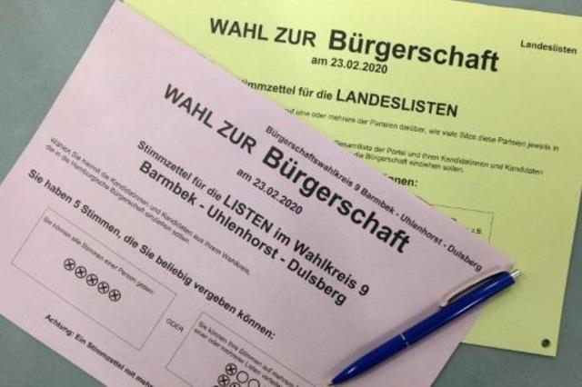 أوراق اقتراع في انتخابات مقاطعة هامبورغ الألمانية