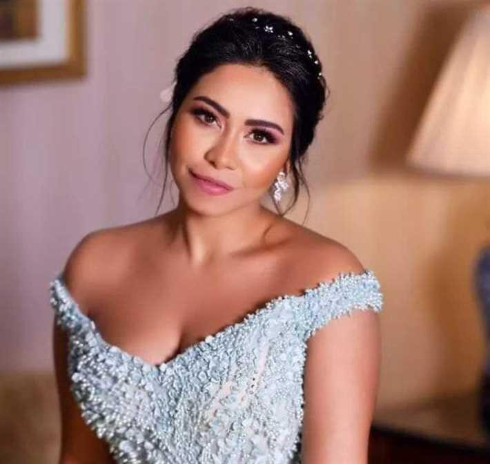 الفنانة شيرين عبد الوهاب