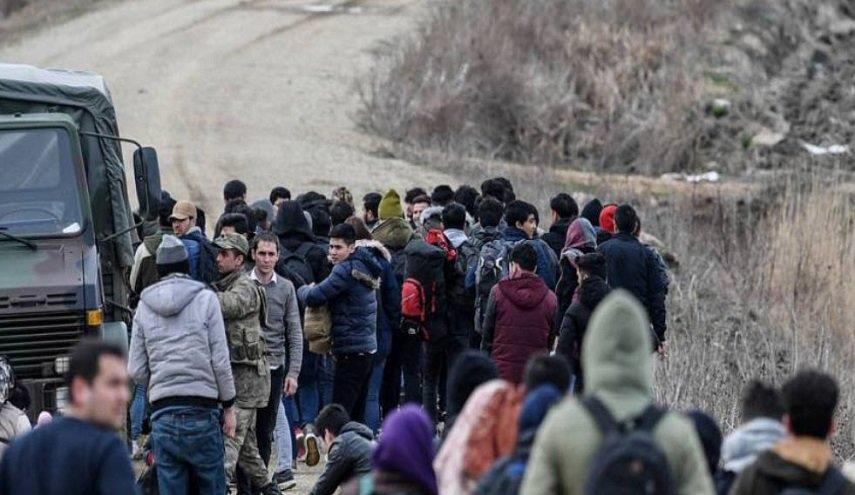 اليونان تمنع دخول مئات المهاجرين عند حدودها مع ترك