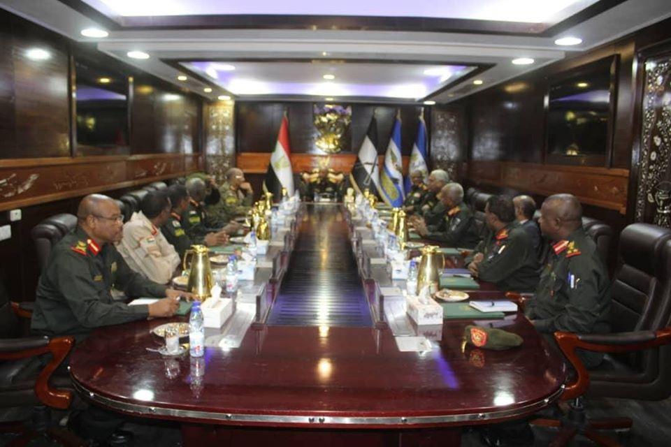 اجتماع القيادة العامة للقوات المسلحة السودانية حول