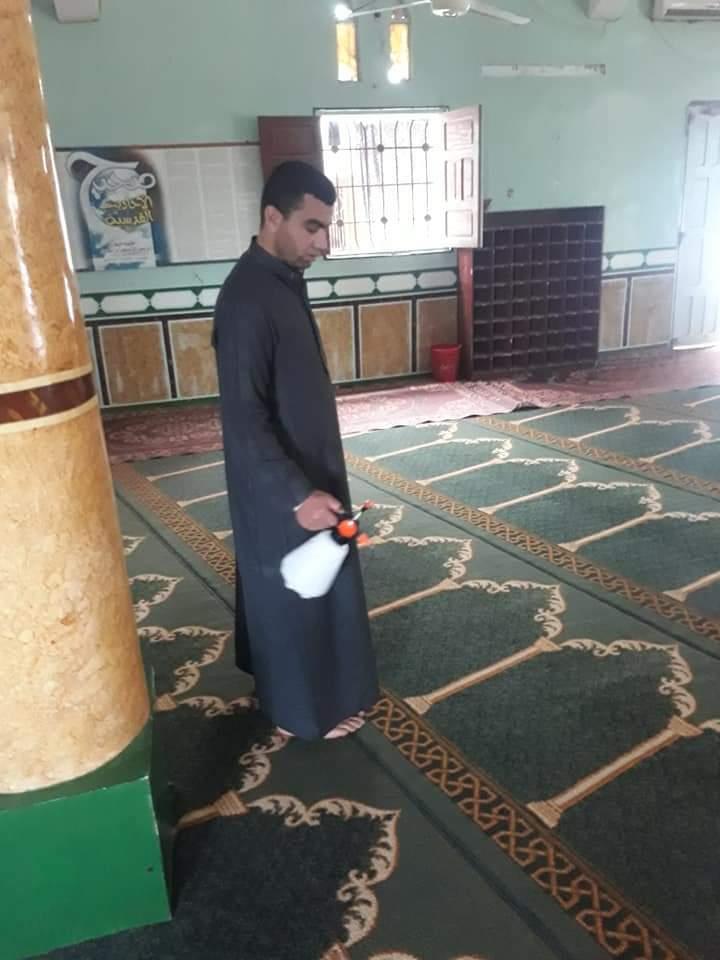تعقيم ونظافة  المساجد