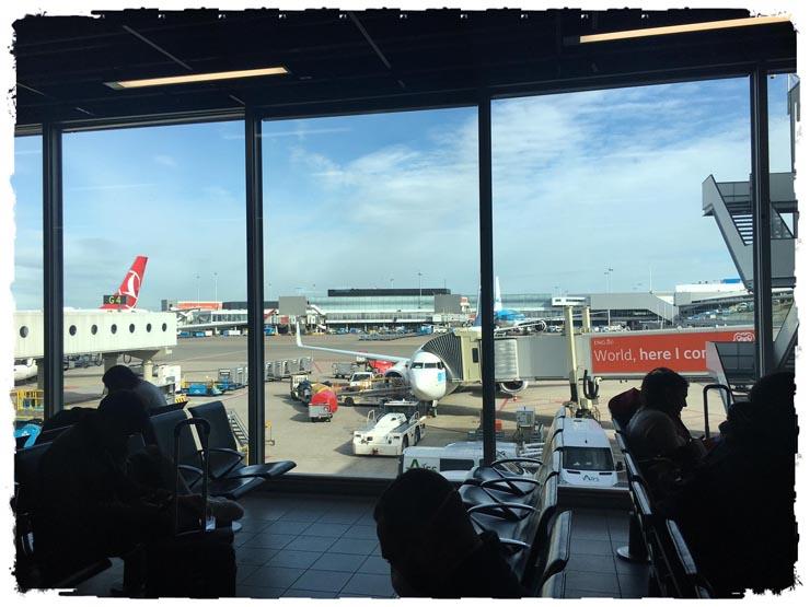 صورة استعدادات الطائرة