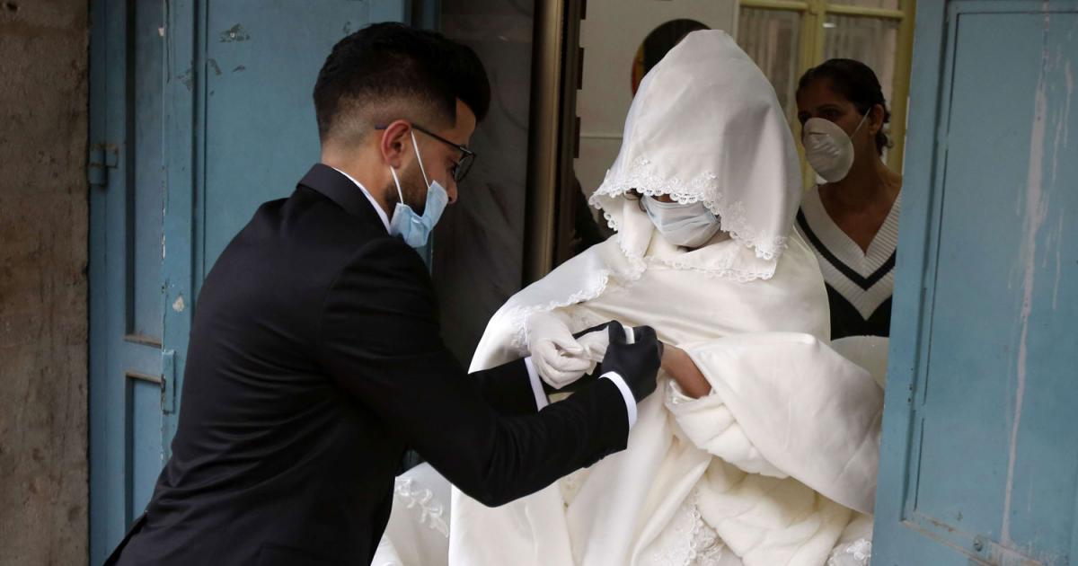 زفاف فلسطيني باتباع تعليمات الوقاية من فيروس كورون