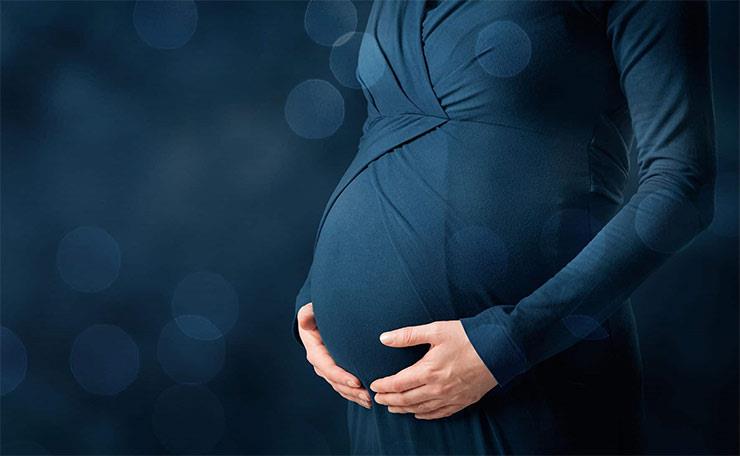 لماذا يقلق فيروس كورونا النساء الحوامل؟