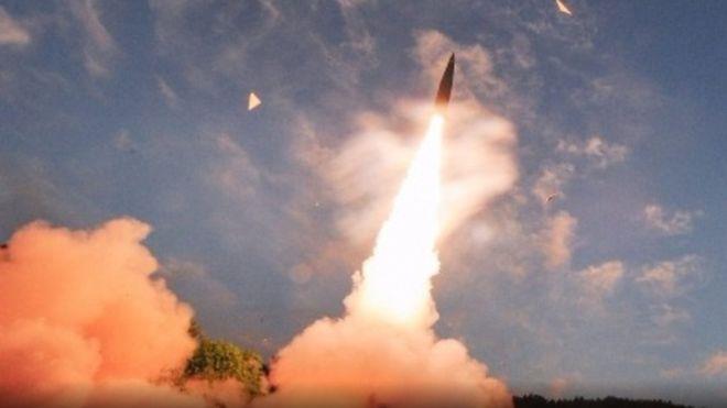 كوريا الشمالية تطلق صاروخين باليستيين