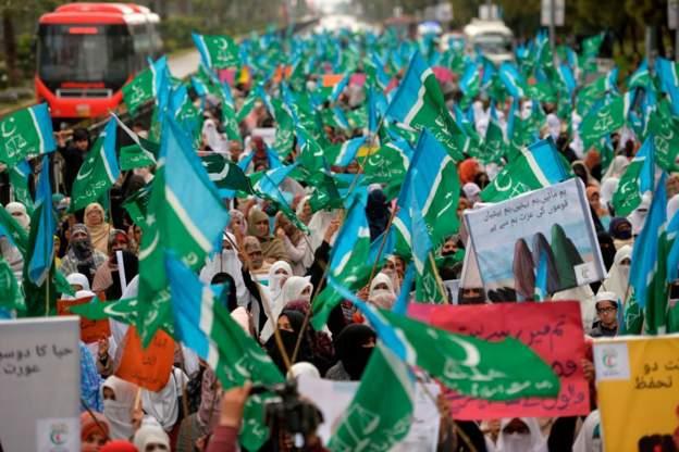 مظاهرات حاشدة في باكستان