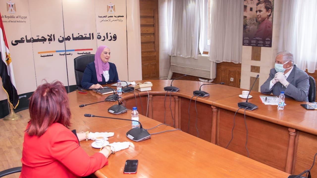 خلال لقاء الوزيرة مع اتحاد المستثمرات العرب