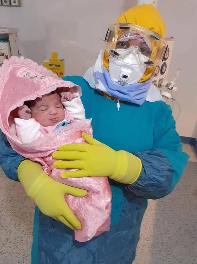 أول طفل يولد داخل مستشفى العزل بكفر الزيات 