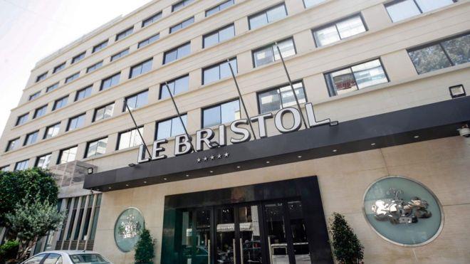 أغلق فندق "البريستول" الشهير في لبنان، اليوم السبت
