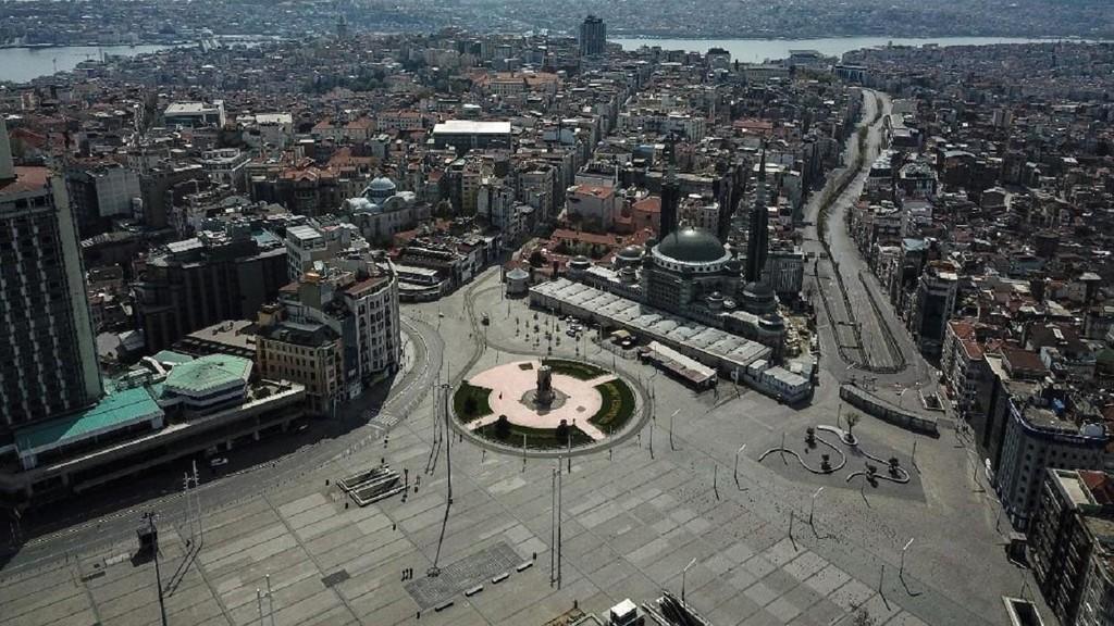 تركيا تفرض حالة إغلاق في ٣١ مدينة لثلاثة أيام