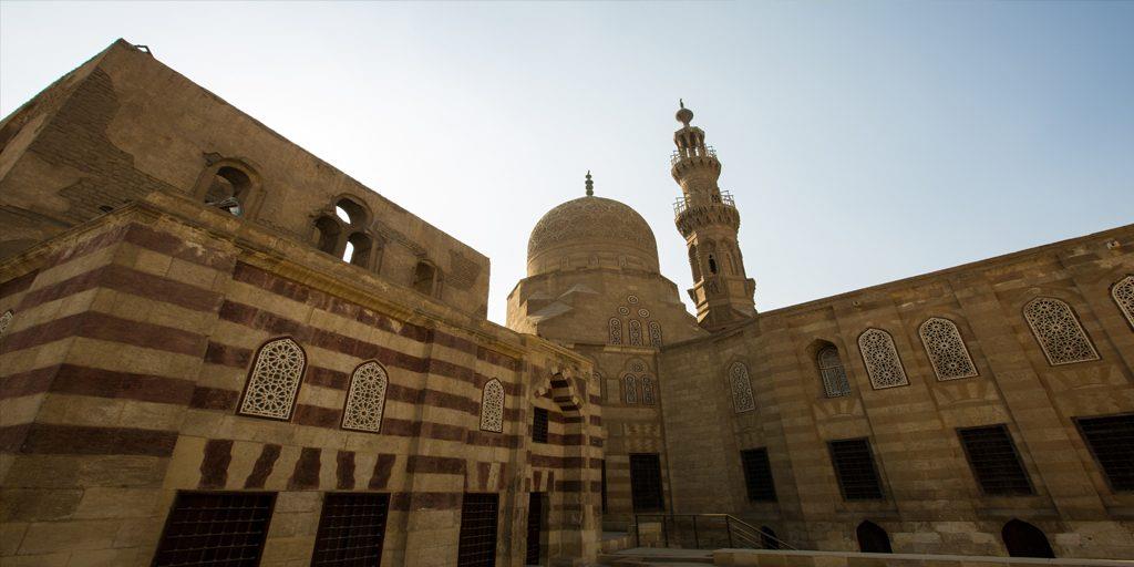 احد المساجد الأثرية بمنطقة الدرب الأحمر