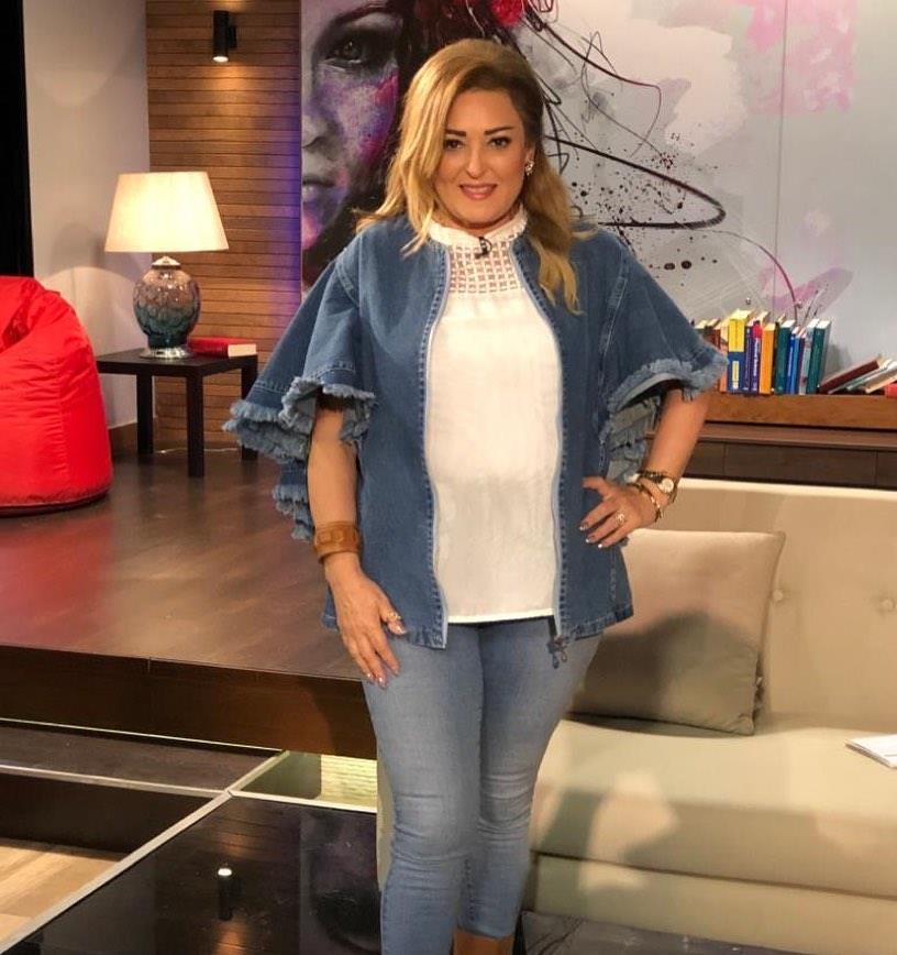 الفنانة نهال عنبر