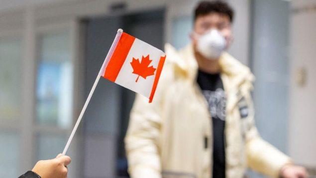 فيروس كورونا في كندا
