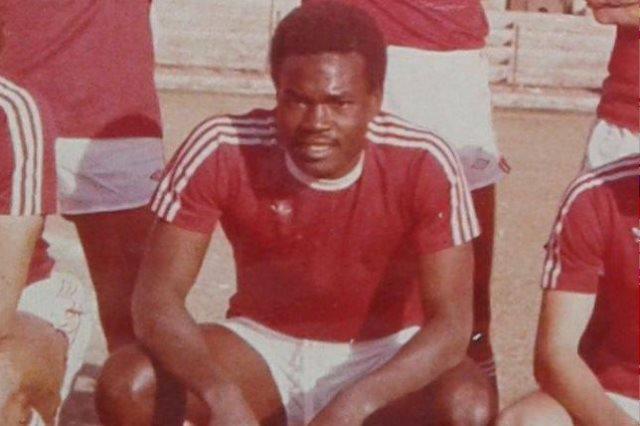 محمد عباس لاعب الأهلي السابق