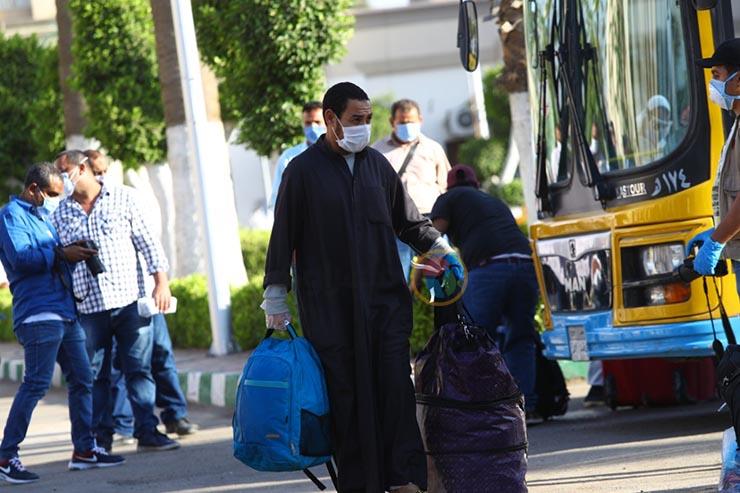 جامعة القاهرة تستقبل 13 فوجًا من العائدين من الخار