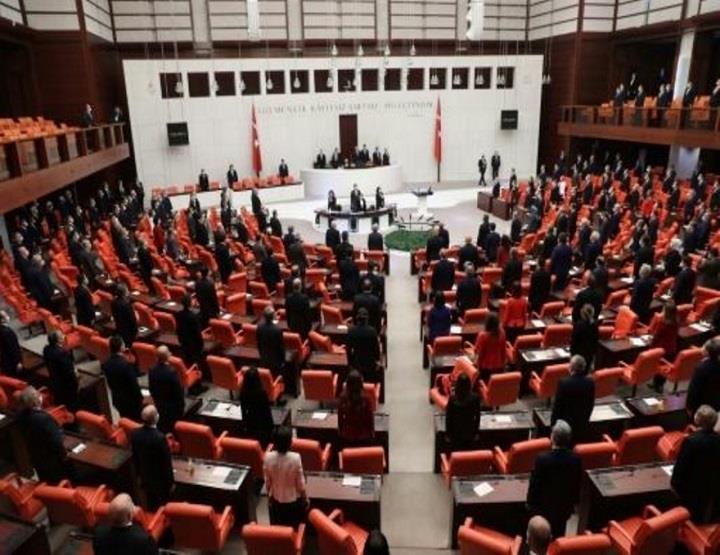 أنقرة- (أ ف ب):  تبنى البرلمان التركي في وقت مبكر 