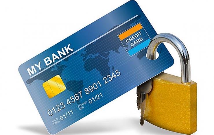 تفاصيل بطاقة بنكية للشراء عبر الإنترنت