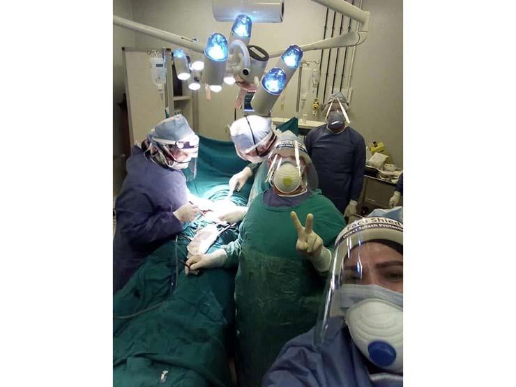 أول ولادة قيصرية لمريضة كورونا في عزل مستشفى جمال 