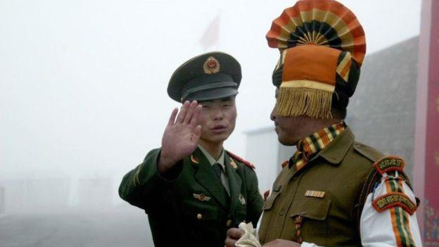 تتنازع الصين والهند على السيادة على هذه المنطقة في