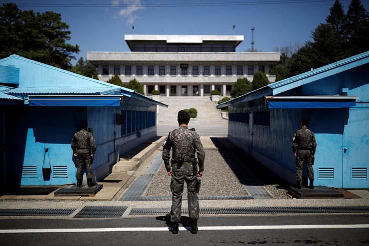 الحدود بين الكوريتيين