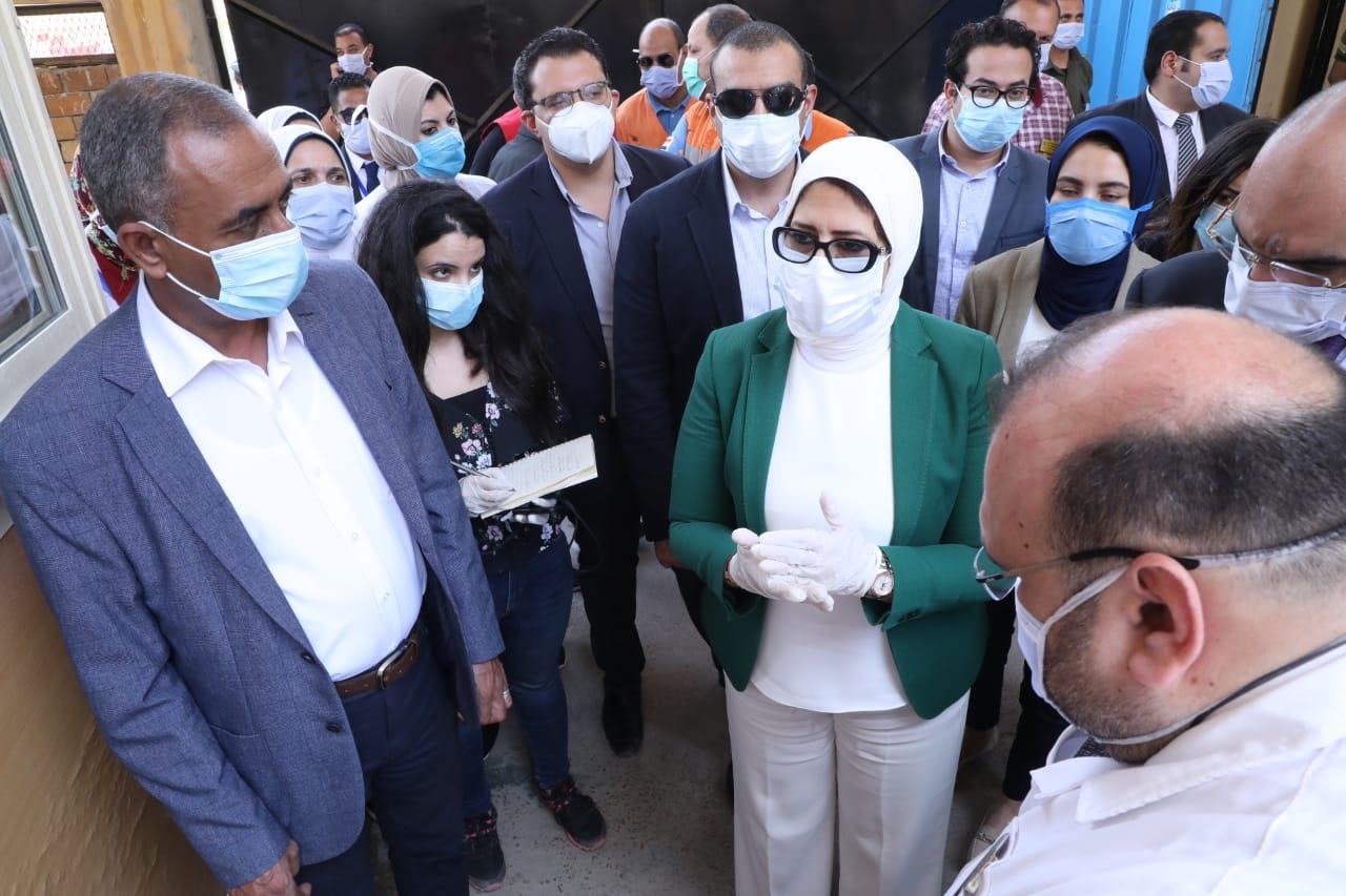وزيرة الصحة تتفقد مستشفى أبو قير بالإسكندرية