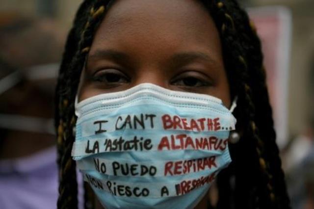 متظاهرة مناهضة للعنصرية في برشلونة