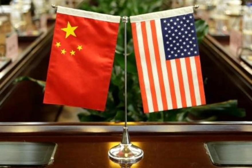 علمي الولايات المتحدة والصين قبل اجتماع في قنصلية 