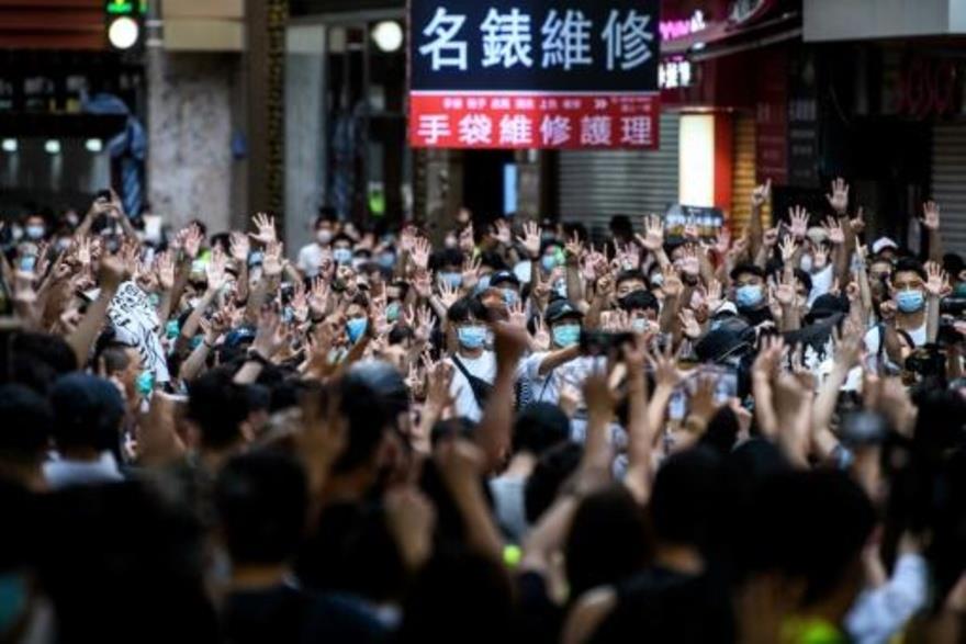 متظاهرون في هونغ كونغ
