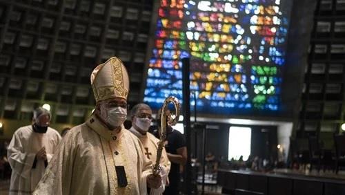 أكبر كنيسة برازيلية تقيم أول قداس منذ أربعة أشهر