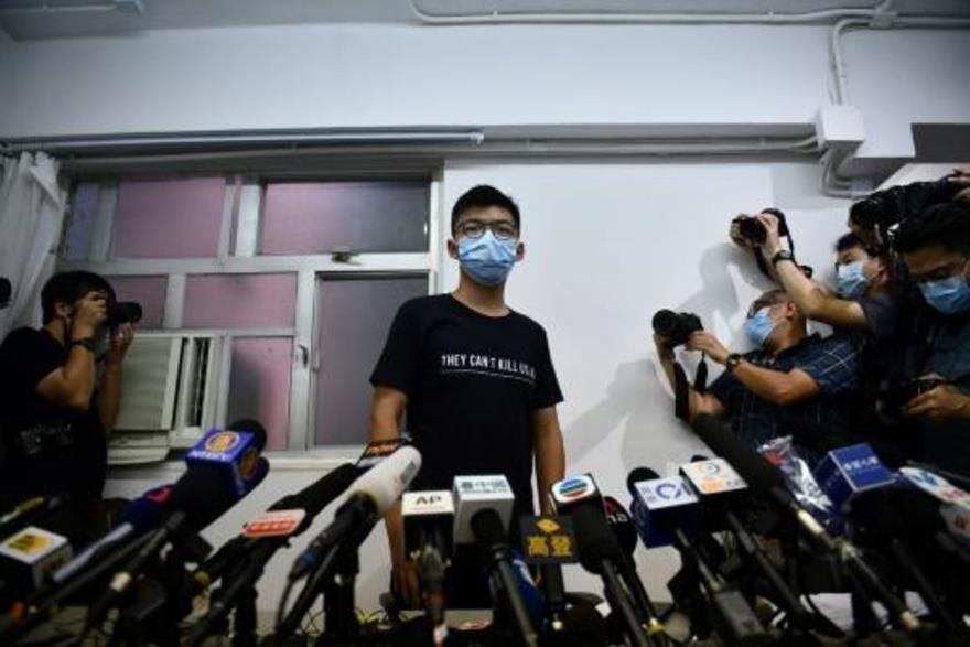 جوشوا وونغ أحد قادة الحركة المطالبة بالديموقراطية 