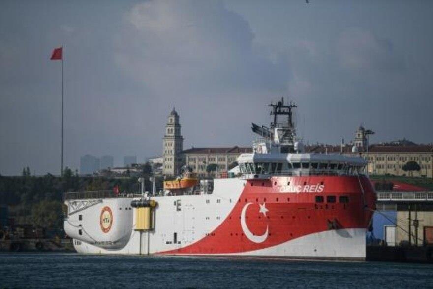 سفينة المسح الزلزالي التركية عروج ريس في اسطنبو