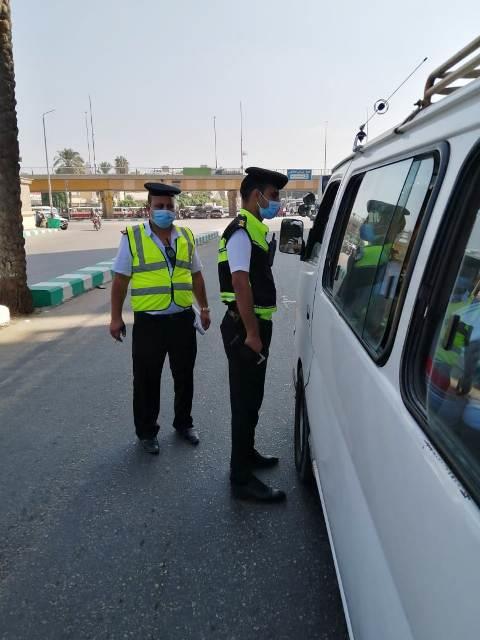 الملتزمين بإرتداء الكمامه  2