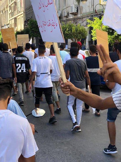  الليبيون في طرابلس يتظاهرون ضد حكومة السراج 