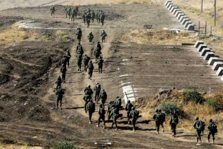 جنود اسرائيليون خلال مناورة في الجولان المحتل