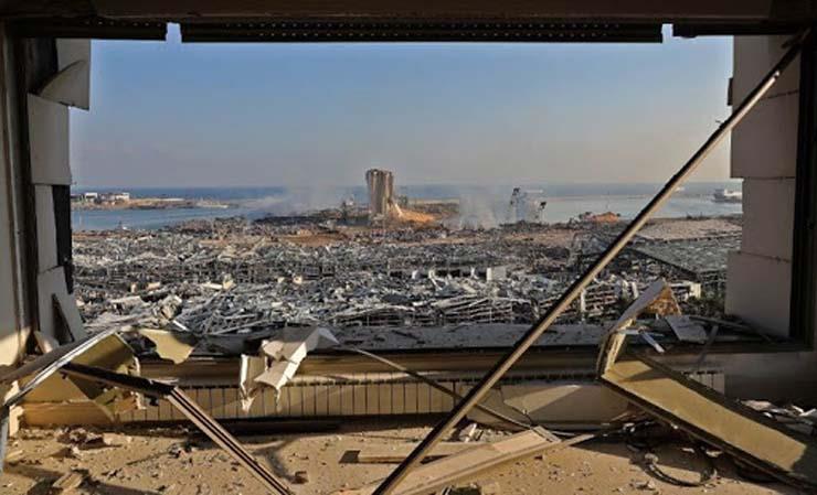 صورة لإحدى البنايات المدمرة المطلة على ميناء بيروت